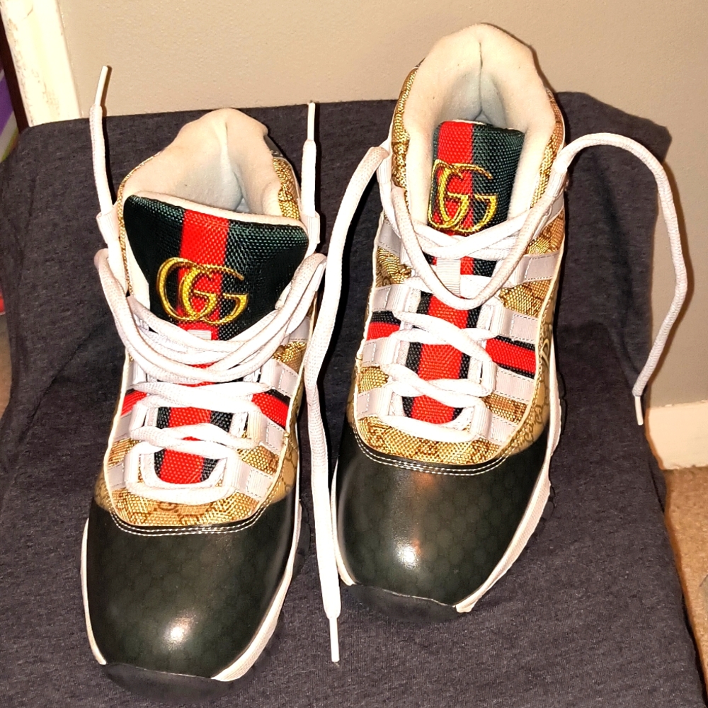 Palmer Sneaks Practically New - image 1